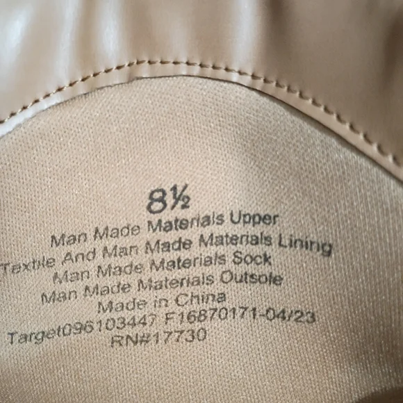 Universal Thread Women's Cream Ankle Booties.Smal Scratch Se Last Picture. - Picture 6 of 9